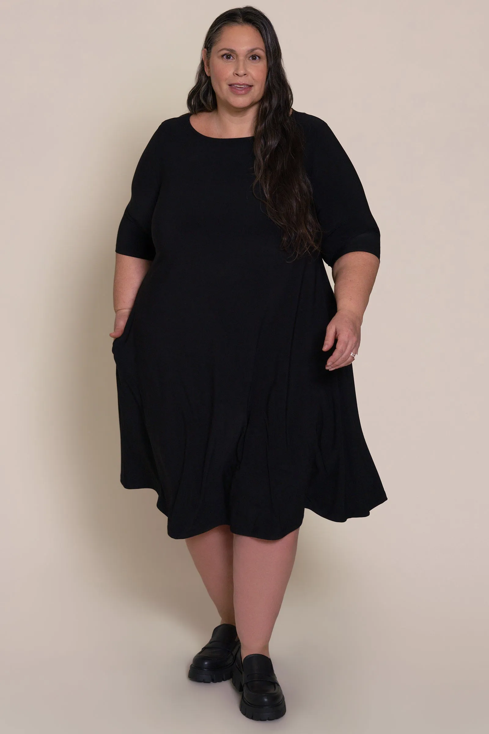 Nu Trapeze Dress Plus | Black