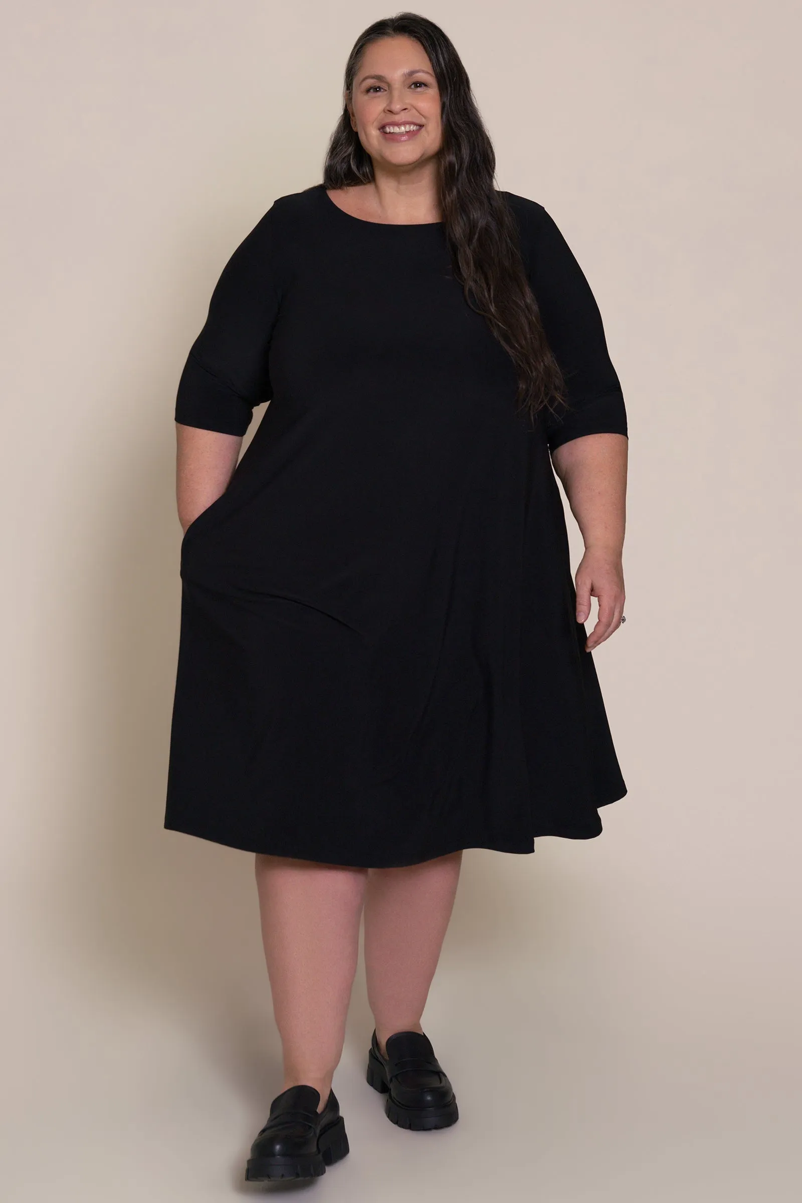 Nu Trapeze Dress Plus | Black