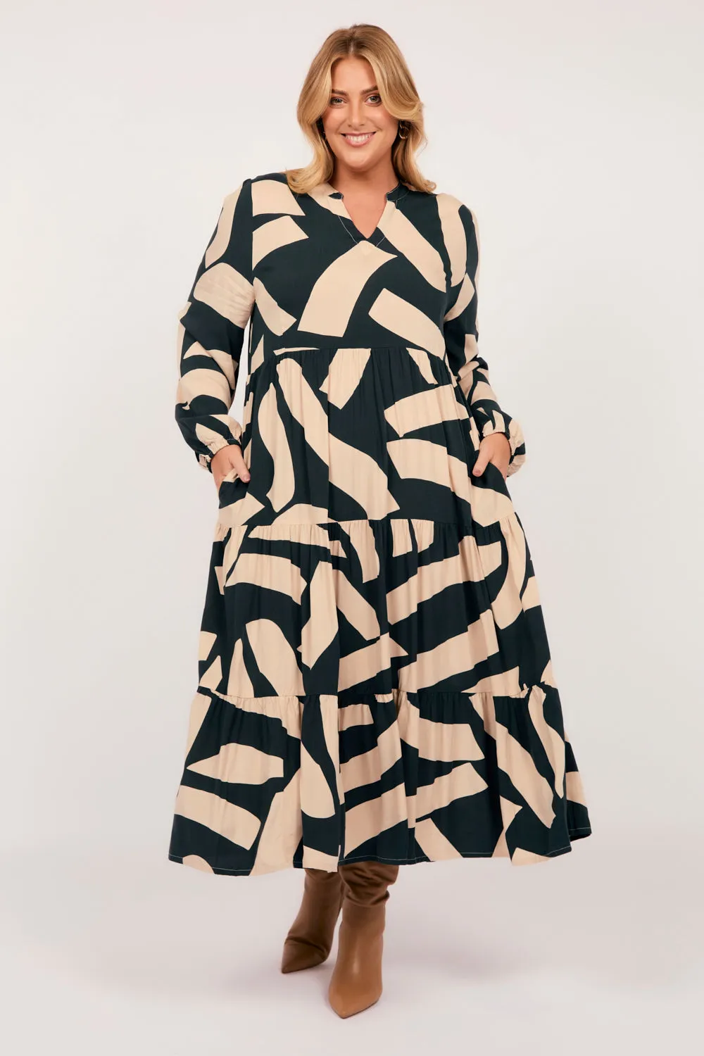 Sabre V-Neck Dress in Nightfall