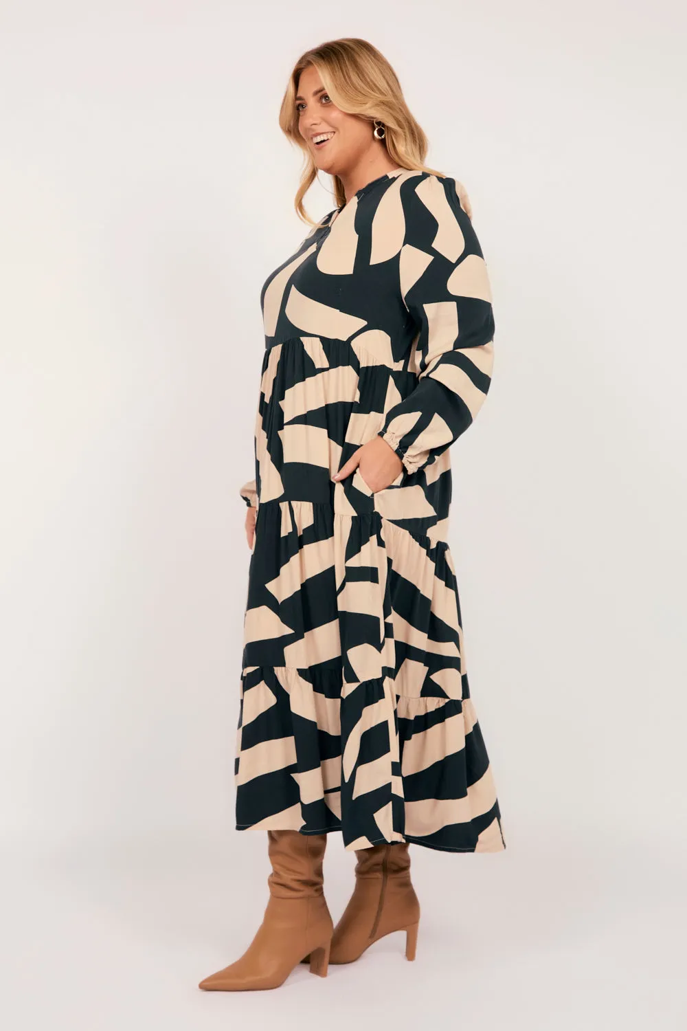 Sabre V-Neck Dress in Nightfall