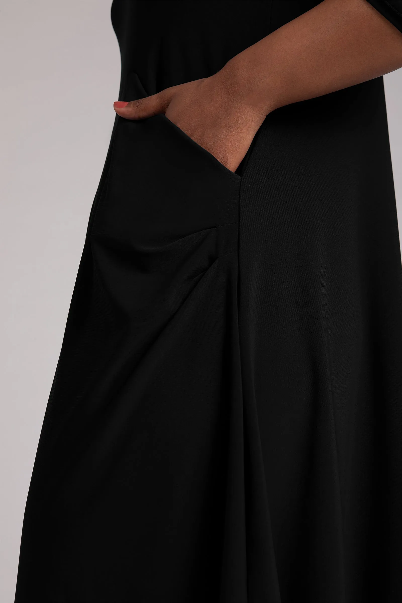 Slant Pocket Dress | Black